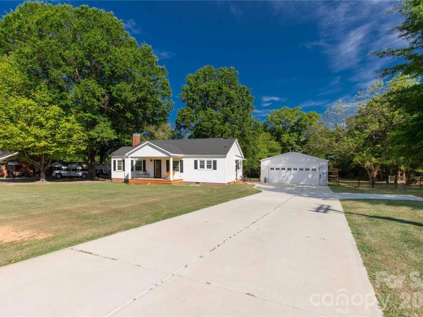 175 Bailey Road, Lancaster, SC 29720.  MLS# CAR4369121, YatesRealty ID 14073. 