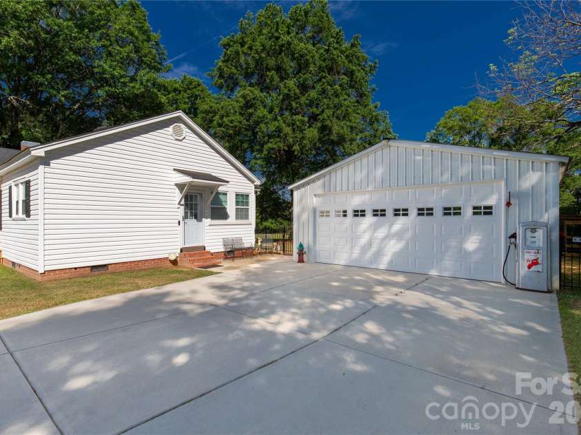 175 Bailey Road, Lancaster, SC 29720.  MLS# CAR4369121, YatesRealty ID 14073. 