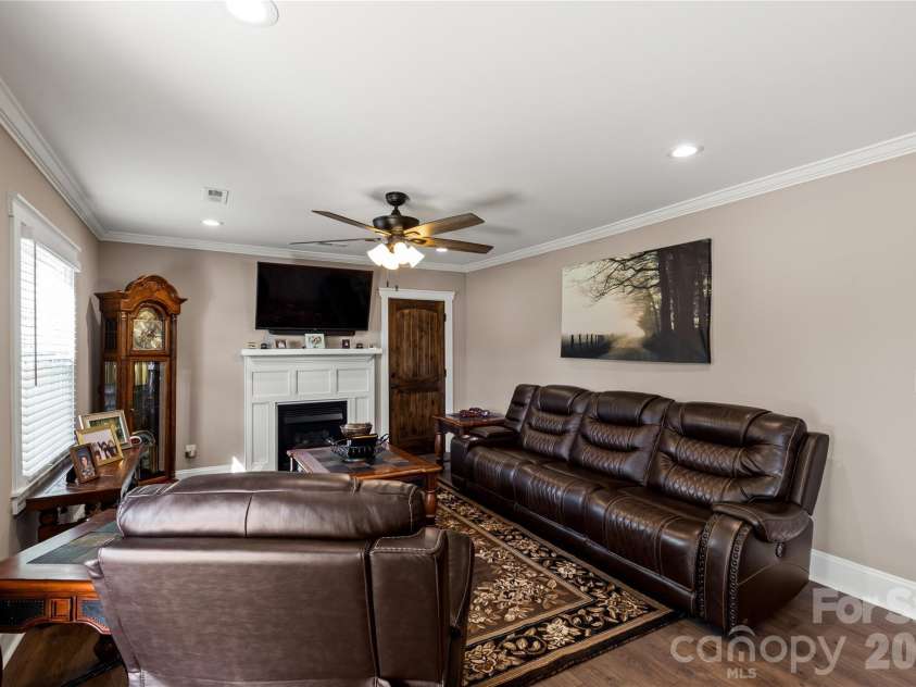 175 Bailey Road, Lancaster, SC 29720.  MLS# CAR4369121, YatesRealty ID 14073. 