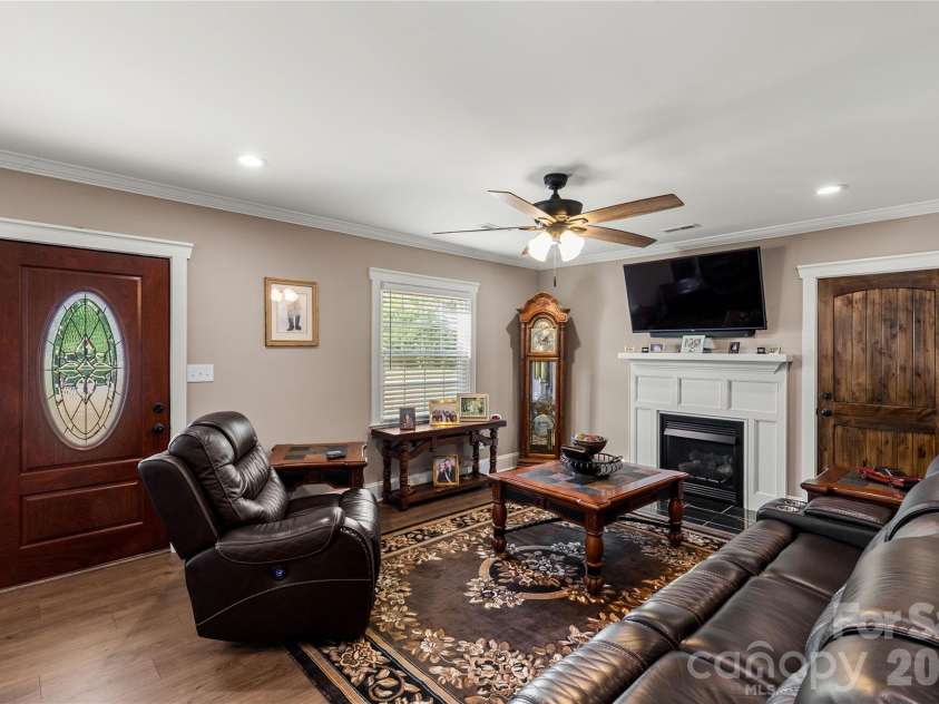 175 Bailey Road, Lancaster, SC 29720.  MLS# CAR4369121, YatesRealty ID 14073. 