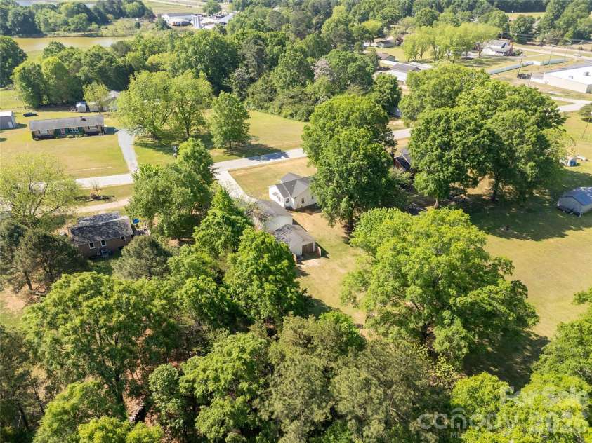 175 Bailey Road, Lancaster, SC 29720.  MLS# CAR4369121, YatesRealty ID 14073. 