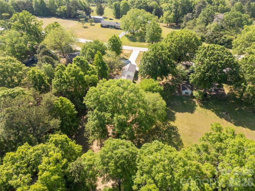 175 Bailey Road, Lancaster, SC 29720.  MLS# CAR4369121, YatesRealty ID 14073. 