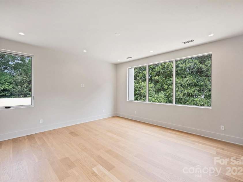 3630 Foxcroft Road, Charlotte, NC 28211.  MLS# CAR4245398, YatesRealty ID 14073. 