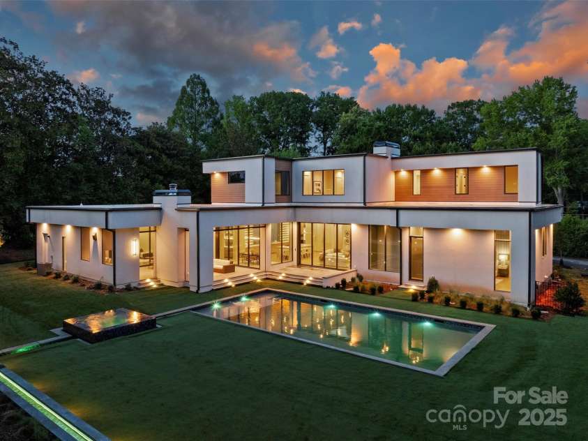 3630 Foxcroft Road, Charlotte, NC 28211.  MLS# CAR4245398, YatesRealty ID 14073. 