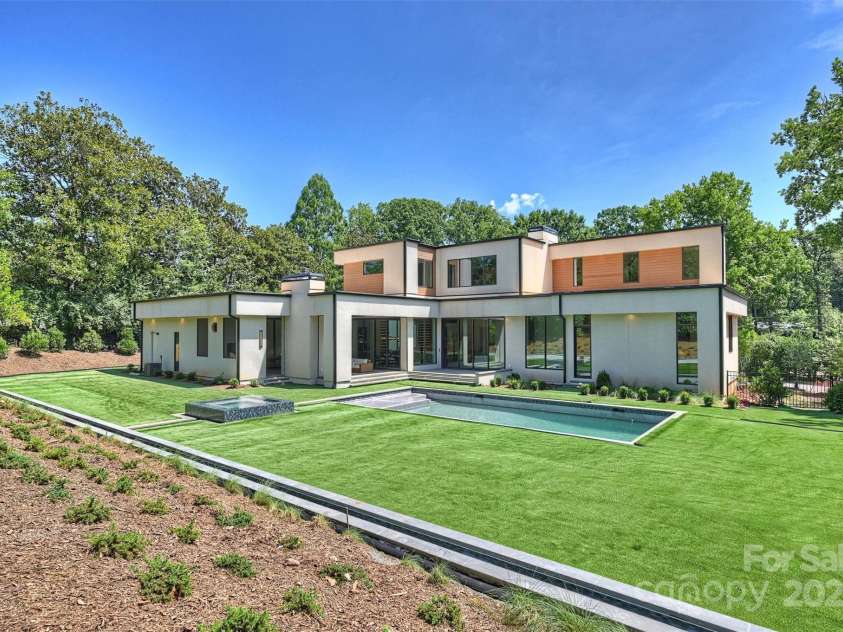 3630 Foxcroft Road, Charlotte, NC 28211.  MLS# CAR4245398, YatesRealty ID 14073. 