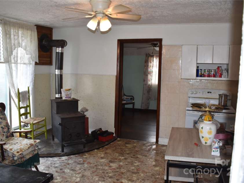 118 Fourth C Street, Marion, NC 28752.  MLS# CAR4260321, YatesRealty ID 14074. 