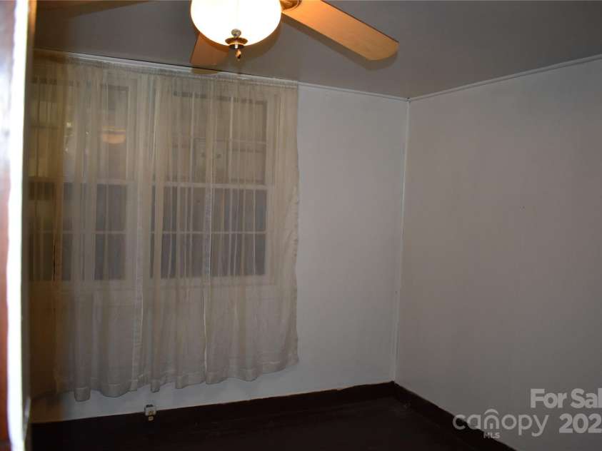 118 Fourth C Street, Marion, NC 28752.  MLS# CAR4260321, YatesRealty ID 14074. 