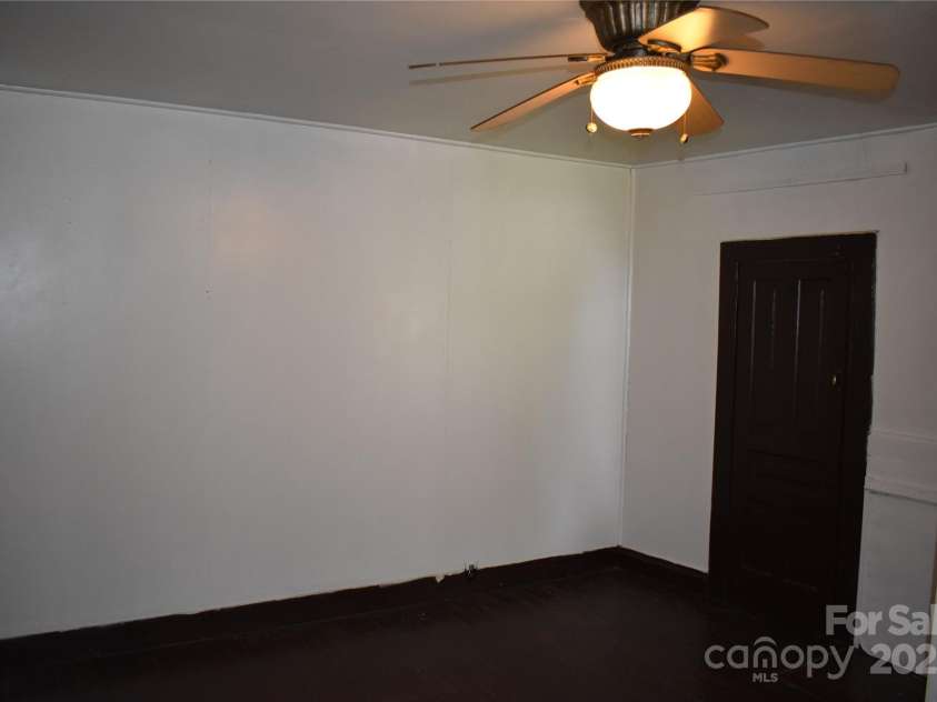 118 Fourth C Street, Marion, NC 28752.  MLS# CAR4260321, YatesRealty ID 14074. 