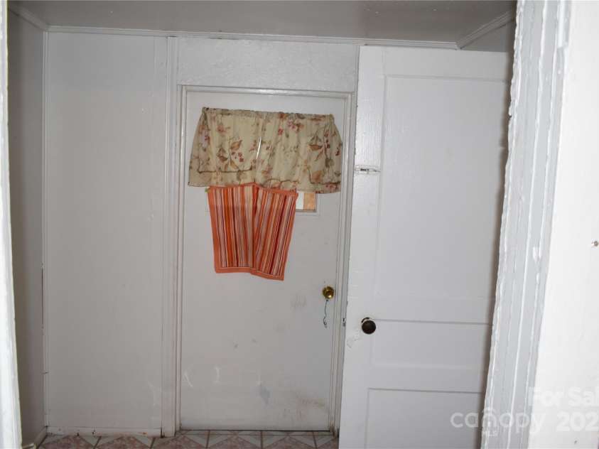 118 Fourth C Street, Marion, NC 28752.  MLS# CAR4260321, YatesRealty ID 14074. 