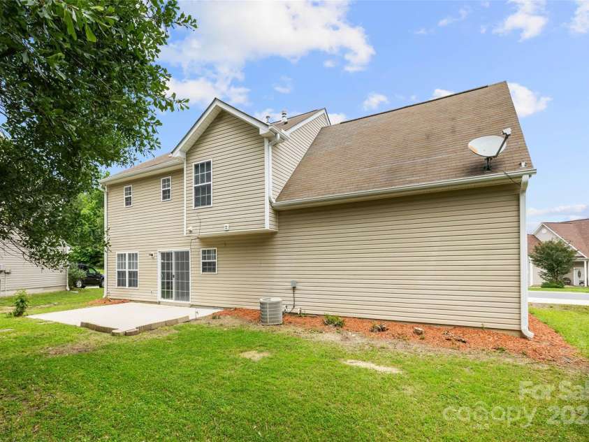 4004 Shasta Circle, Clover, SC 29710.  MLS# CAR4258924, YatesRealty ID 14075. Backyard