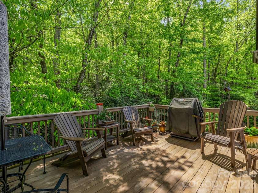 29 Stonehollow Lane, Brevard, NC 28712.  MLS# CAR4347760, YatesRealty ID 14076. 