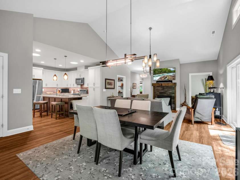 29 Stonehollow Lane, Brevard, NC 28712.  MLS# CAR4347760, YatesRealty ID 14076. 