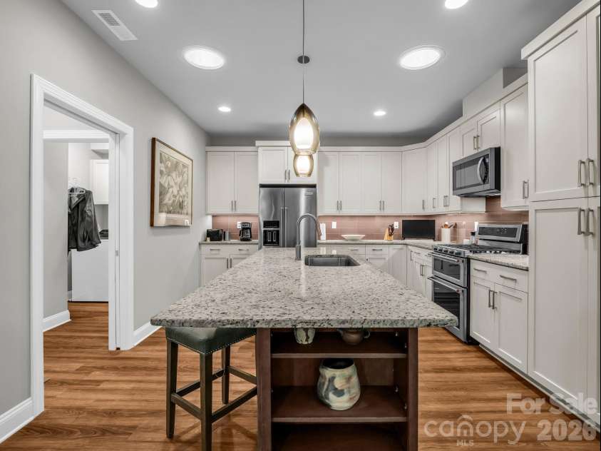 29 Stonehollow Lane, Brevard, NC 28712.  MLS# CAR4347760, YatesRealty ID 14076. 