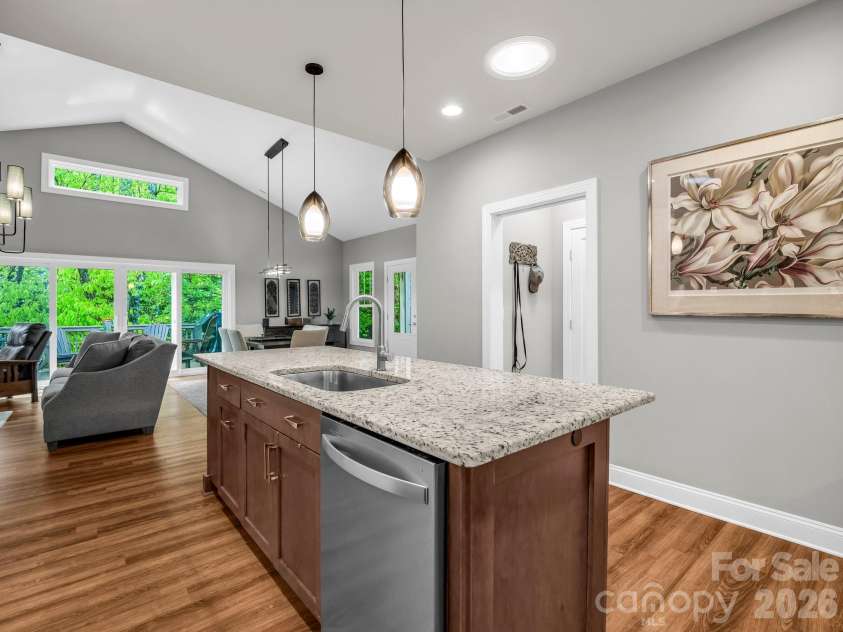29 Stonehollow Lane, Brevard, NC 28712.  MLS# CAR4347760, YatesRealty ID 14076. 