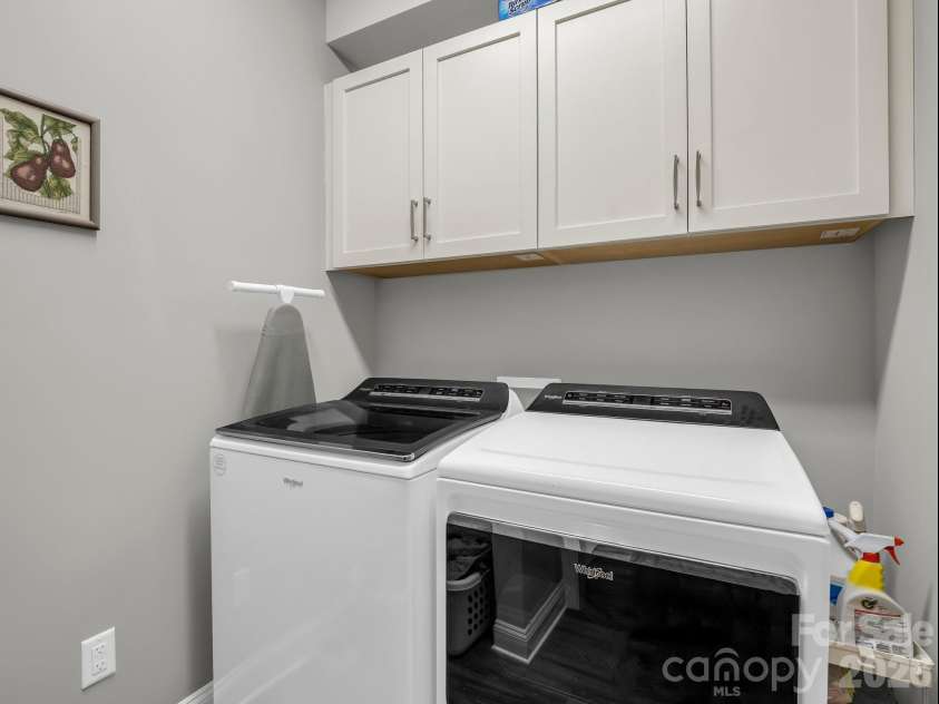29 Stonehollow Lane, Brevard, NC 28712.  MLS# CAR4347760, YatesRealty ID 14076. Walk in laundry room