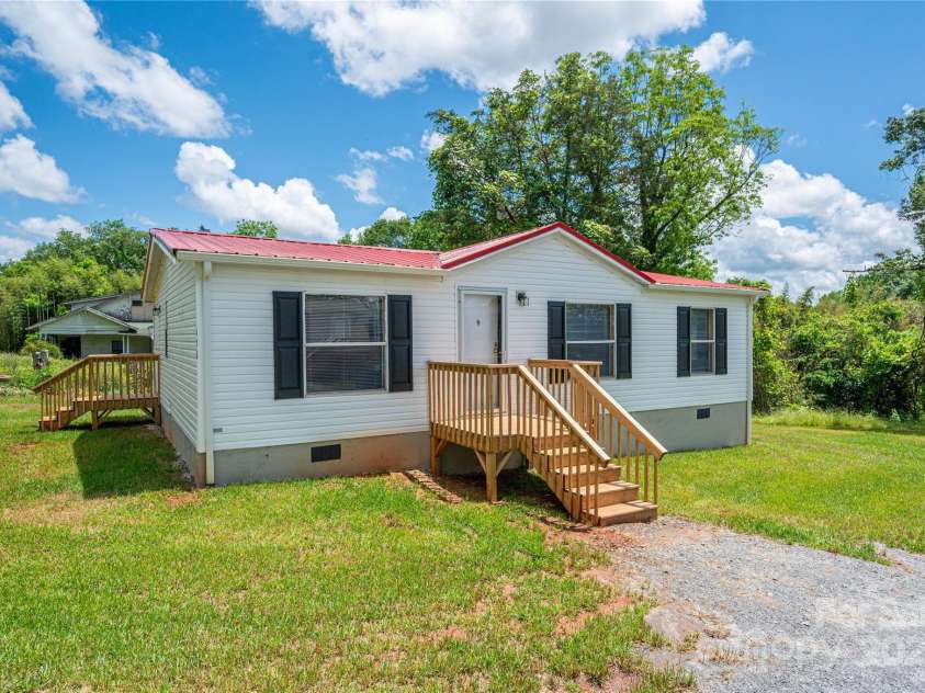 376 Puzzle Creek Road, Bostic, NC 28018.  MLS# CAR4260139, YatesRealty ID 14076. 