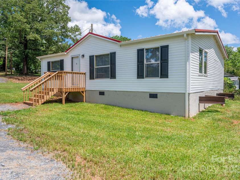 376 Puzzle Creek Road, Bostic, NC 28018.  MLS# CAR4260139, YatesRealty ID 14076. 