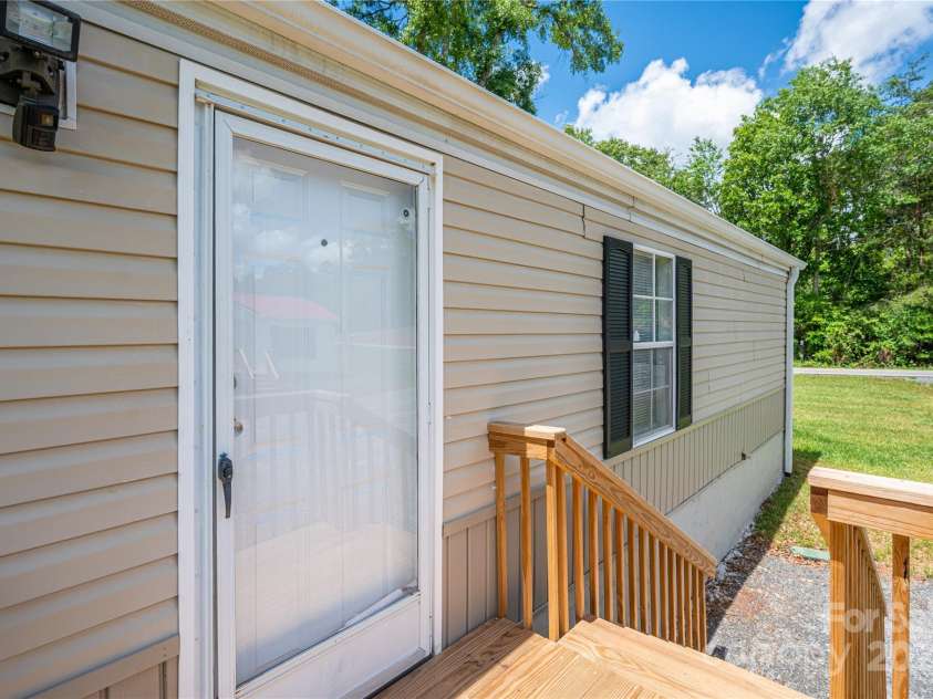 376 Puzzle Creek Road, Bostic, NC 28018.  MLS# CAR4260139, YatesRealty ID 14076. 