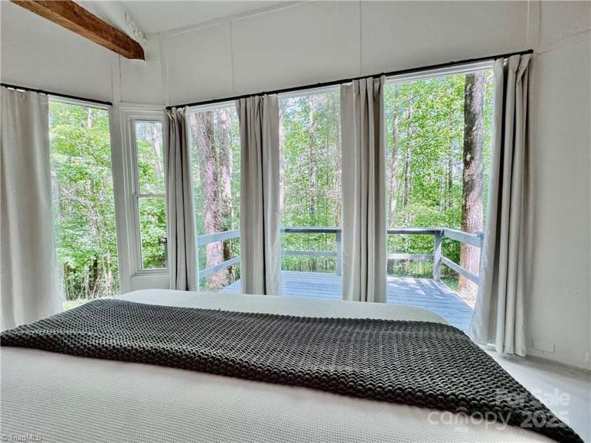164 Johnson Ridge Road, Elkin, NC 28621.  MLS# CAR4259094, YatesRealty ID 14078. 