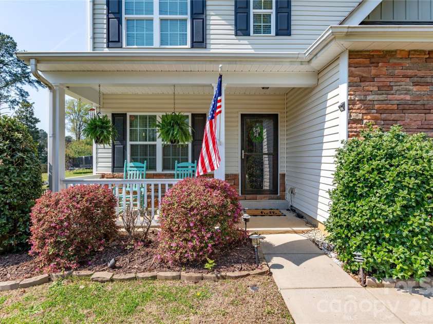 19449 Smith Circle, Cornelius, NC 28031.  MLS# CAR4347470, YatesRealty ID 14079. 
