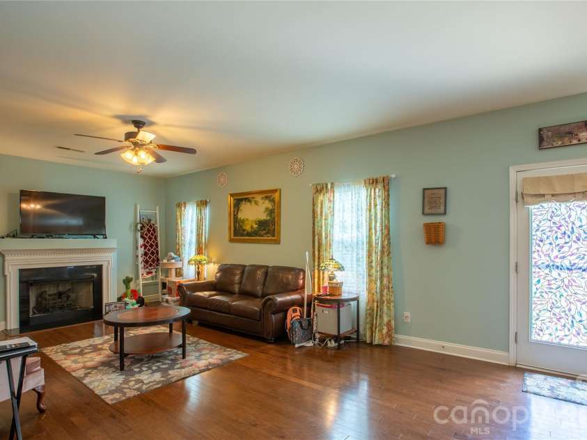 19449 Smith Circle, Cornelius, NC 28031.  MLS# CAR4347470, YatesRealty ID 14079. 