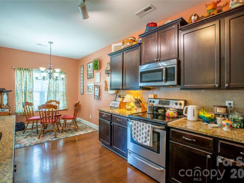 19449 Smith Circle, Cornelius, NC 28031.  MLS# CAR4347470, YatesRealty ID 14079. 