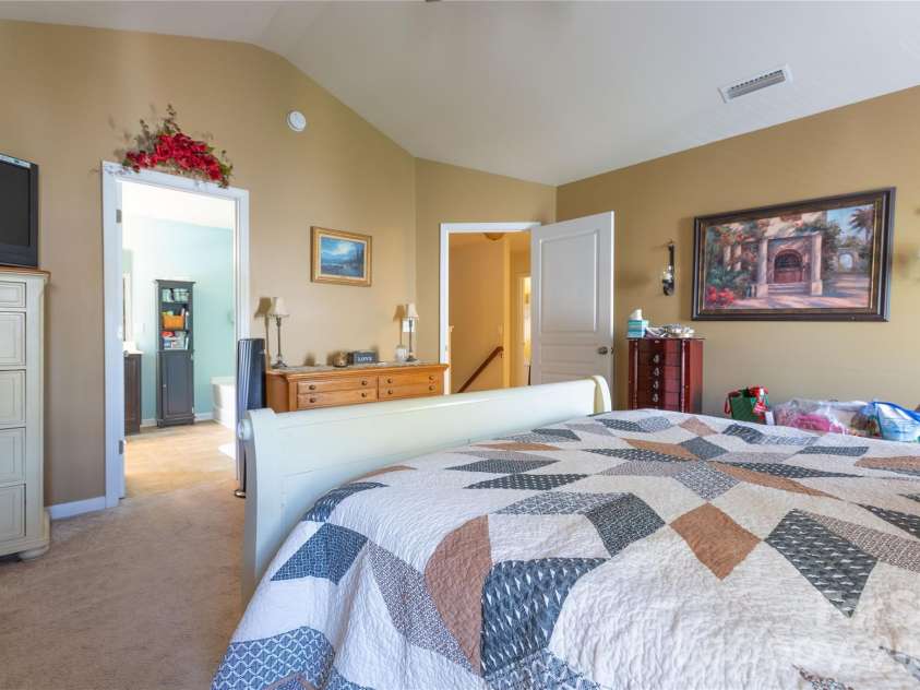 19449 Smith Circle, Cornelius, NC 28031.  MLS# CAR4347470, YatesRealty ID 14079. 