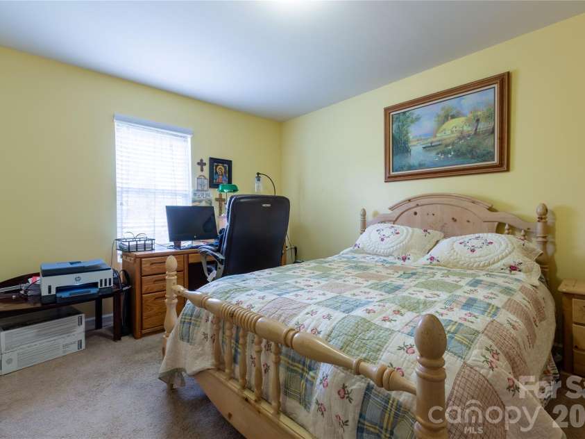19449 Smith Circle, Cornelius, NC 28031.  MLS# CAR4347470, YatesRealty ID 14079. 
