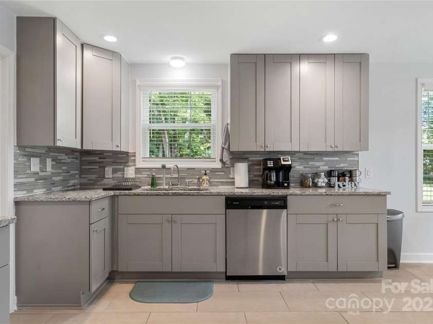 2510 Sherrill Street, Charlotte, NC 28208.  MLS# CAR4294165, YatesRealty ID 1408. 