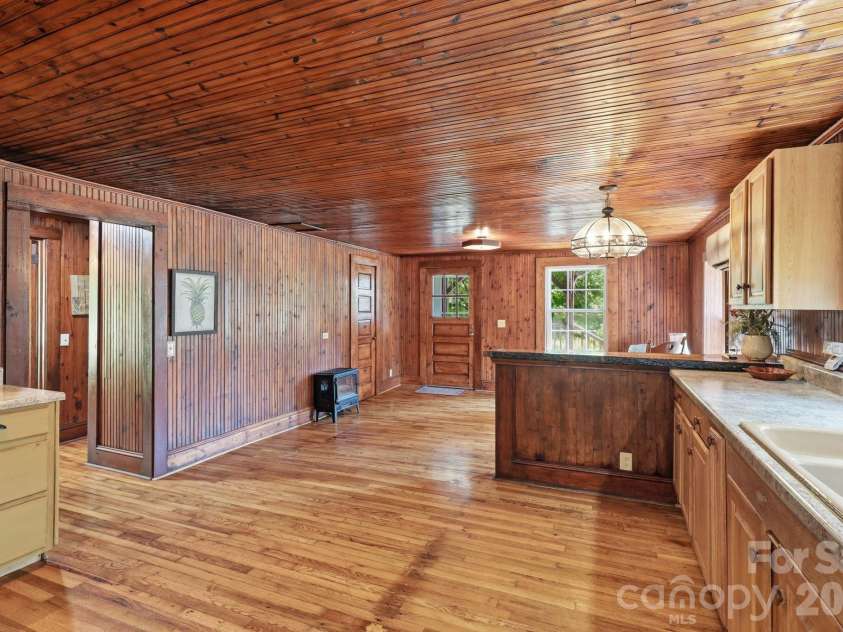 114 Beacon Hill, Ellenboro, NC 28040.  MLS# CAR4402028, YatesRealty ID 14080. 