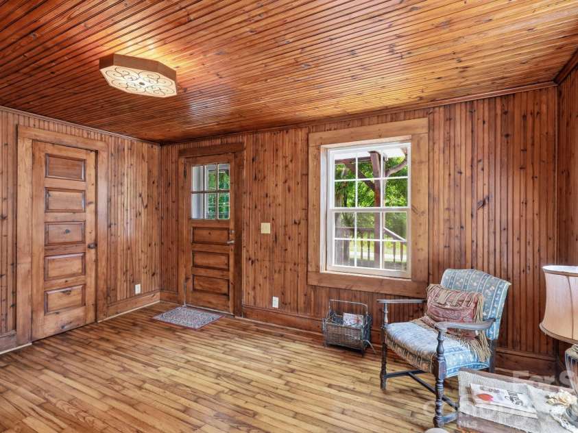 114 Beacon Hill, Ellenboro, NC 28040.  MLS# CAR4402028, YatesRealty ID 14080. 