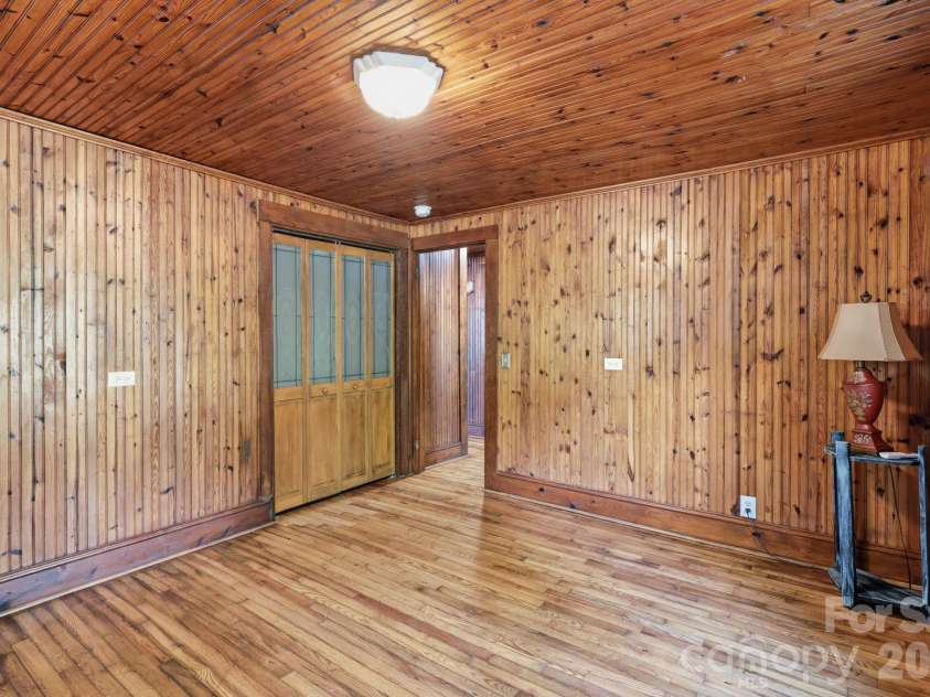 114 Beacon Hill, Ellenboro, NC 28040.  MLS# CAR4402028, YatesRealty ID 14080. 