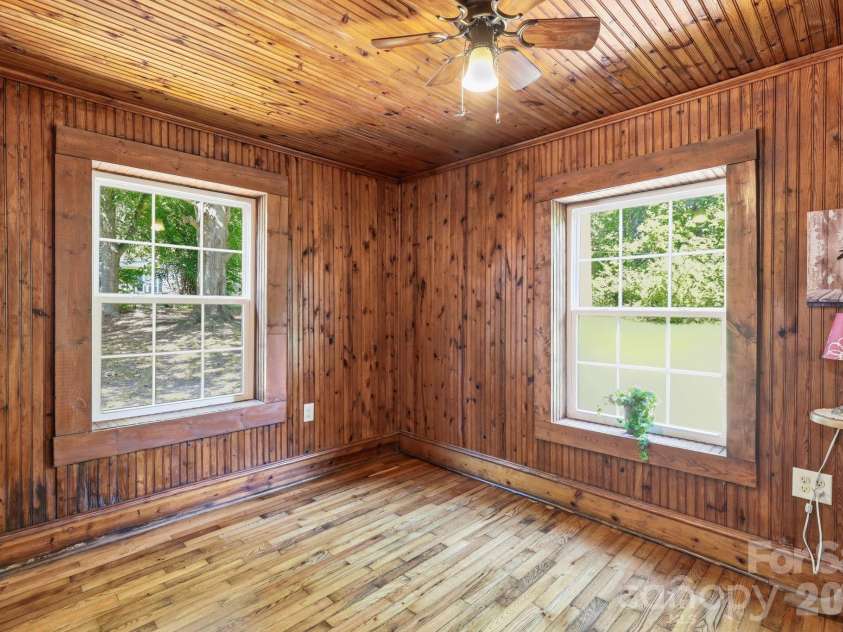 114 Beacon Hill, Ellenboro, NC 28040.  MLS# CAR4402028, YatesRealty ID 14080. 