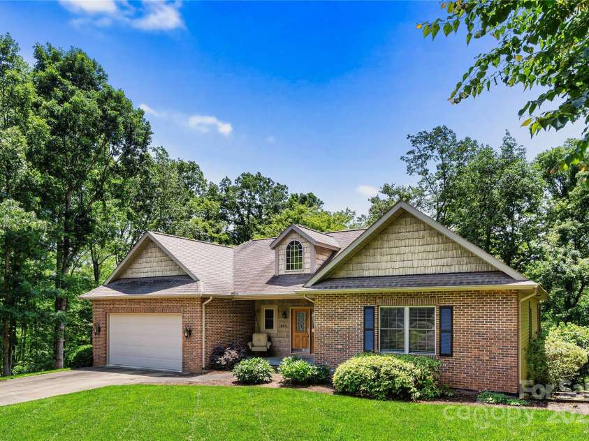 460 Dublin Lane, Columbus, NC 28722.  MLS# CAR4258747, YatesRealty ID 14080. 