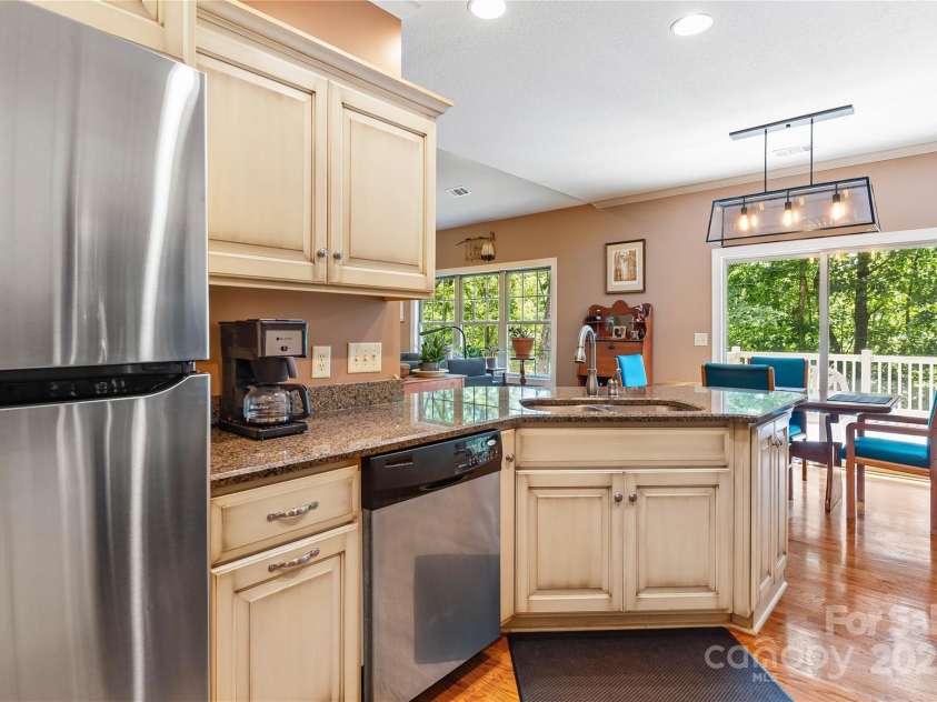 460 Dublin Lane, Columbus, NC 28722.  MLS# CAR4258747, YatesRealty ID 14080. 