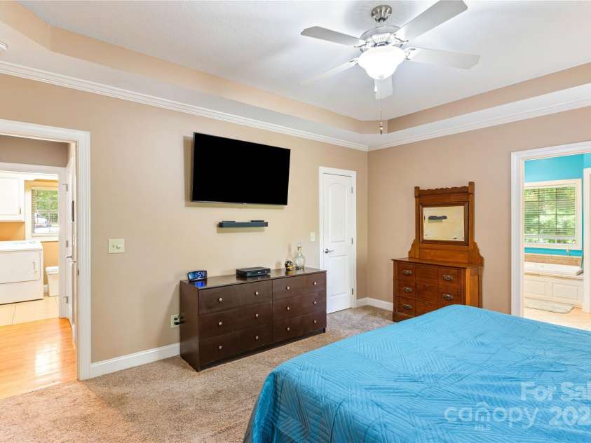 460 Dublin Lane, Columbus, NC 28722.  MLS# CAR4258747, YatesRealty ID 14080. 