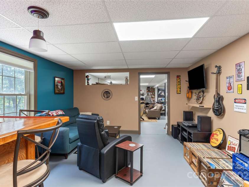 460 Dublin Lane, Columbus, NC 28722.  MLS# CAR4258747, YatesRealty ID 14080. 