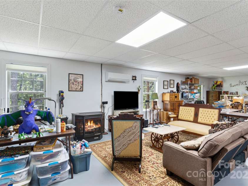 460 Dublin Lane, Columbus, NC 28722.  MLS# CAR4258747, YatesRealty ID 14080. 