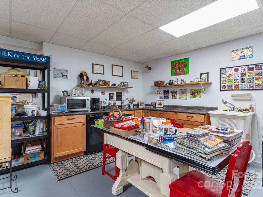 460 Dublin Lane, Columbus, NC 28722.  MLS# CAR4258747, YatesRealty ID 14080. 