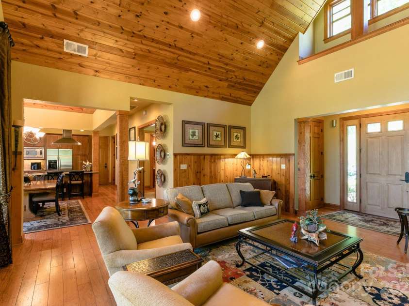 307 Spring Rock Road, Burnsville, NC 28714.  MLS# CAR4260739, YatesRealty ID 14081. 