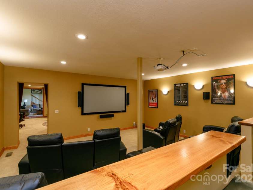 307 Spring Rock Road, Burnsville, NC 28714.  MLS# CAR4260739, YatesRealty ID 14081. 