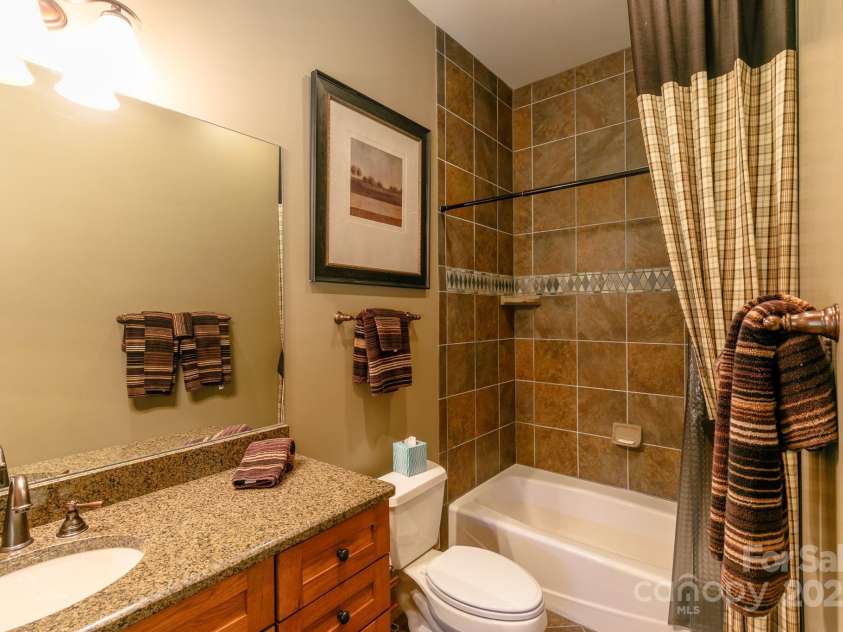 307 Spring Rock Road, Burnsville, NC 28714.  MLS# CAR4260739, YatesRealty ID 14081. 