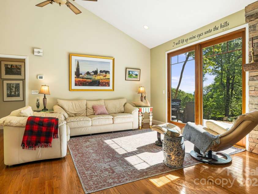 411 Alta Circle, Hendersonville, NC 28739.  MLS# CAR4250586, YatesRealty ID 14083. 