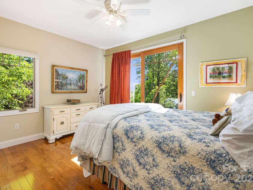 411 Alta Circle, Hendersonville, NC 28739.  MLS# CAR4250586, YatesRealty ID 14083. 