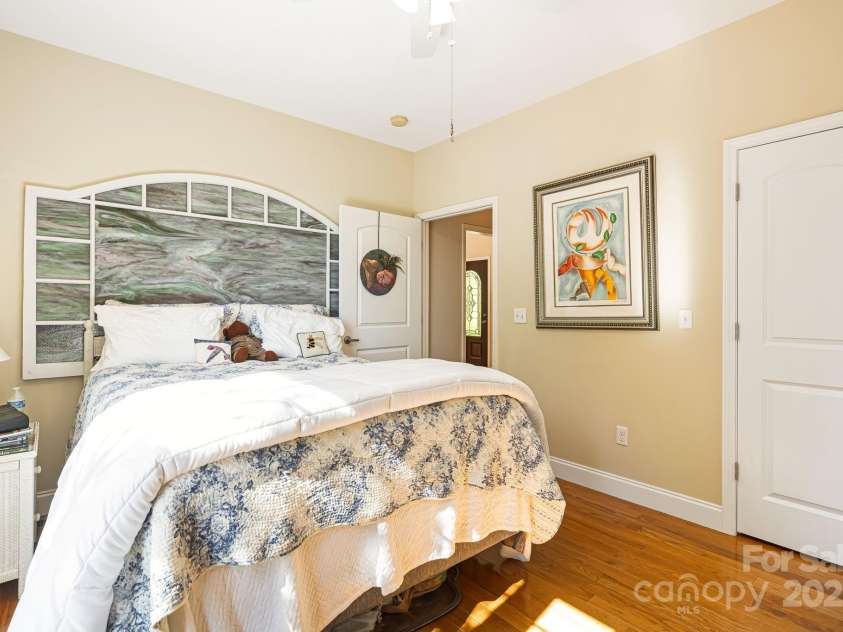 411 Alta Circle, Hendersonville, NC 28739.  MLS# CAR4250586, YatesRealty ID 14083. 