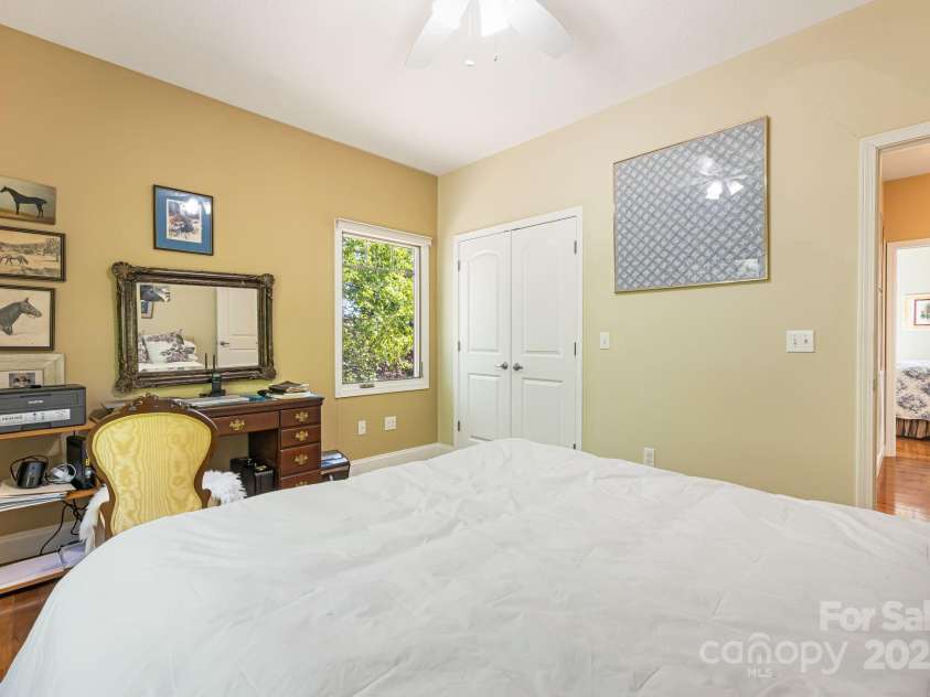 411 Alta Circle, Hendersonville, NC 28739.  MLS# CAR4250586, YatesRealty ID 14083. 