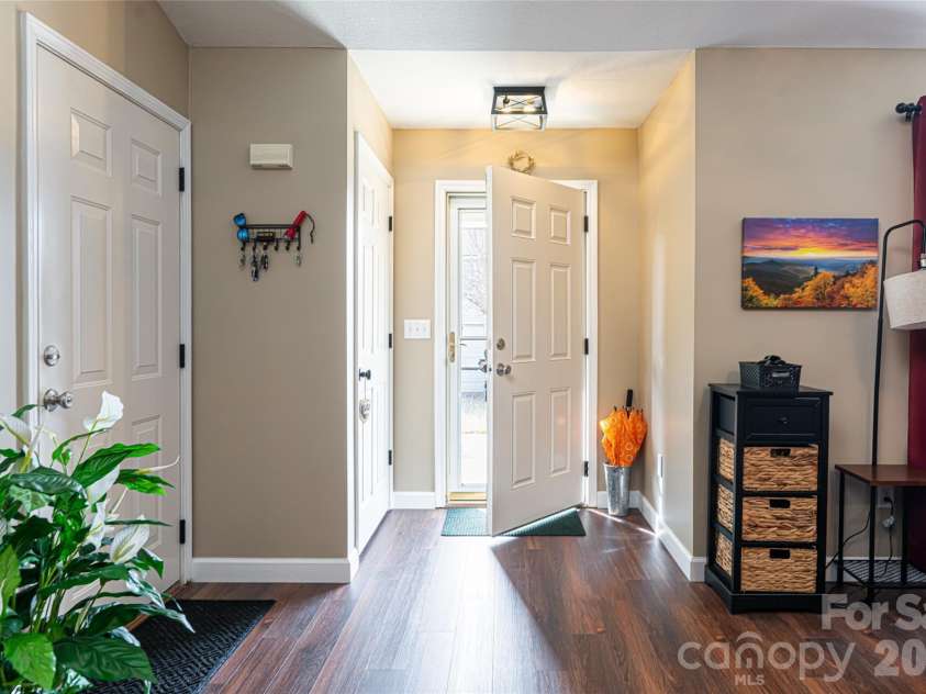 92 Wiltshire Circle, Fletcher, NC 28732.  MLS# CAR4342641, YatesRealty ID 14083. 