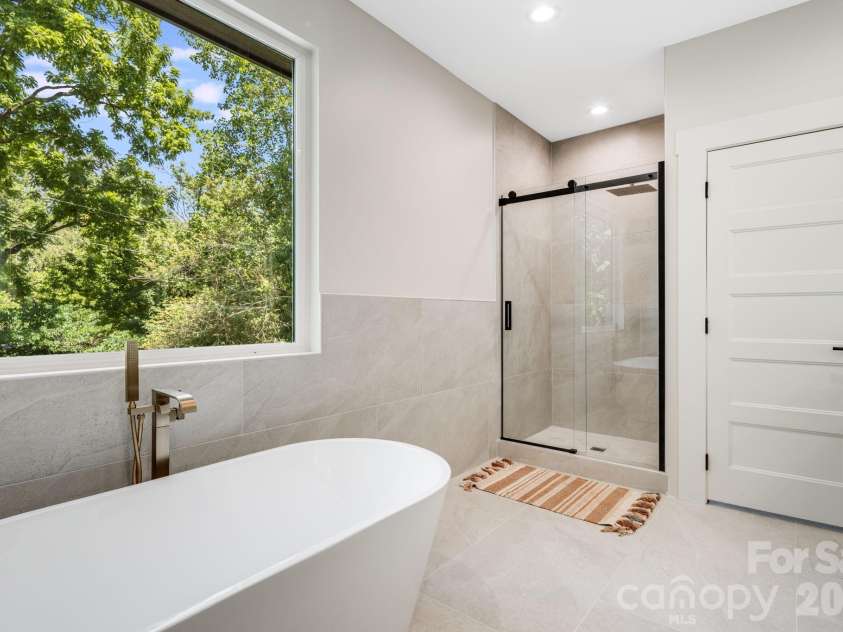 211 Ruby Avenue, Black Mountain, NC 28711.  MLS# CAR4400341, YatesRealty ID 14084. 