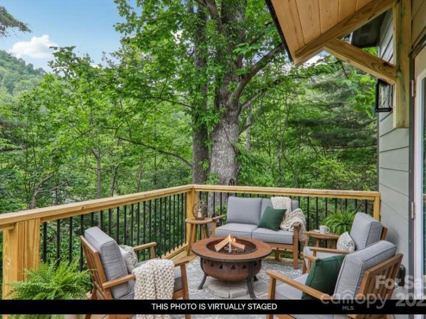 12 Whipoorwill Way, Waynesville, NC 28786.  MLS# CAR4259643, YatesRealty ID 14086. 