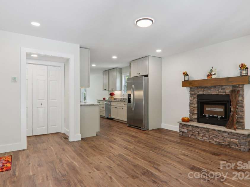 12 Whipoorwill Way, Waynesville, NC 28786.  MLS# CAR4259643, YatesRealty ID 14086. 